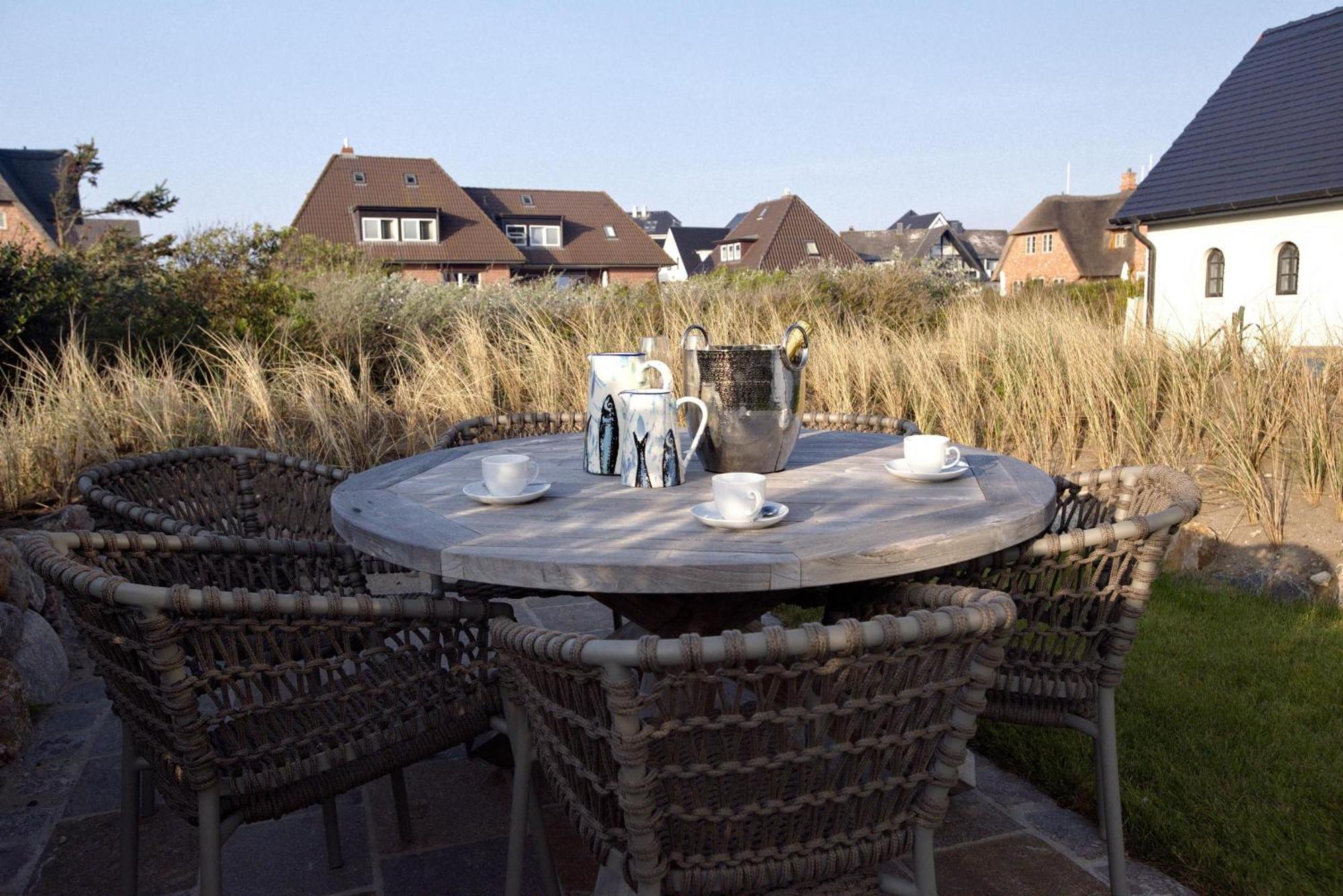 Neu! Ferienhaus Litj Horsa Hoog - Luxus, Lage, Leichtigkeit Mit Wellenrauschen In Wenningstedt Sylt Exterior foto